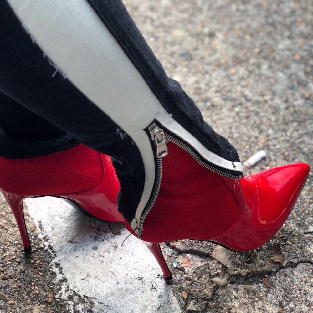 Selling devilish heel boots! Worn occasionally